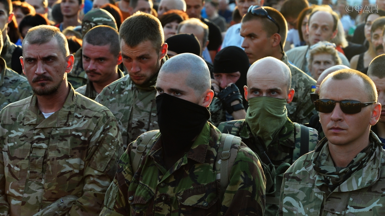 Донбасс сегодня: бойцы ООС массово разрывают контракты, Штаты усиливают контроль за ВСУ