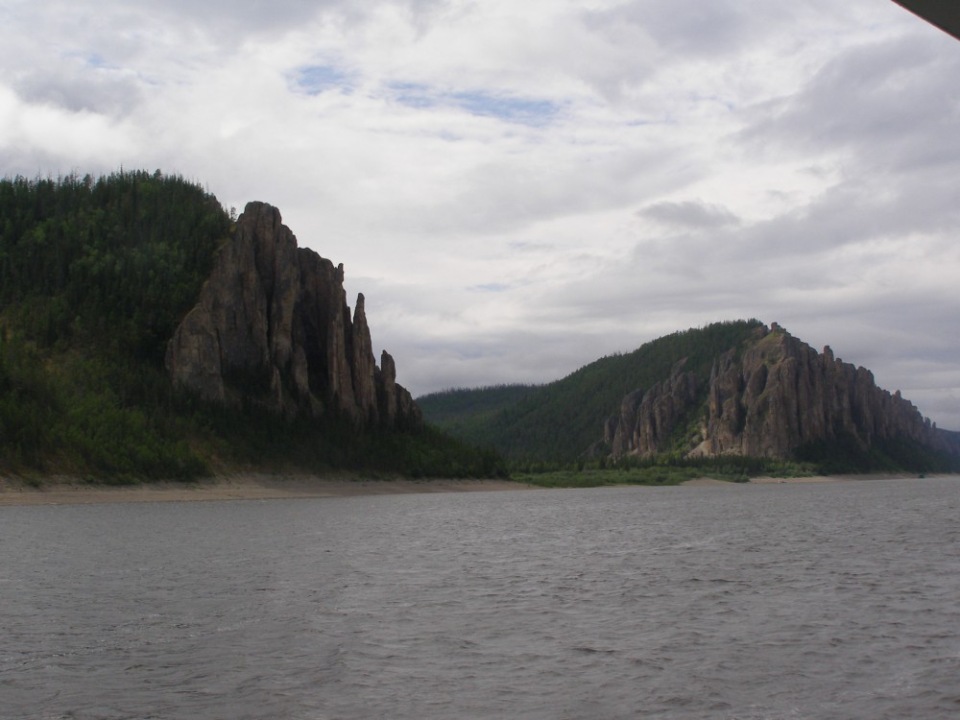 Круиз из Якутска по Лене с посещением Ленских столбов 