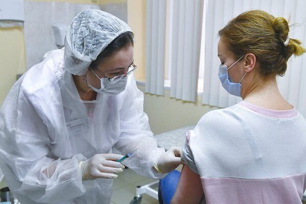 Москва значительно расширила круг категорий для вакцинации от COVID-19