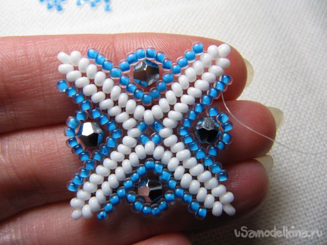 Браслет из бисера «Снежная королева» 