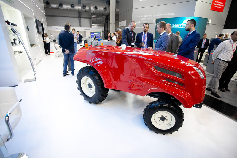 В России показали первый беспилотный трактор технологии