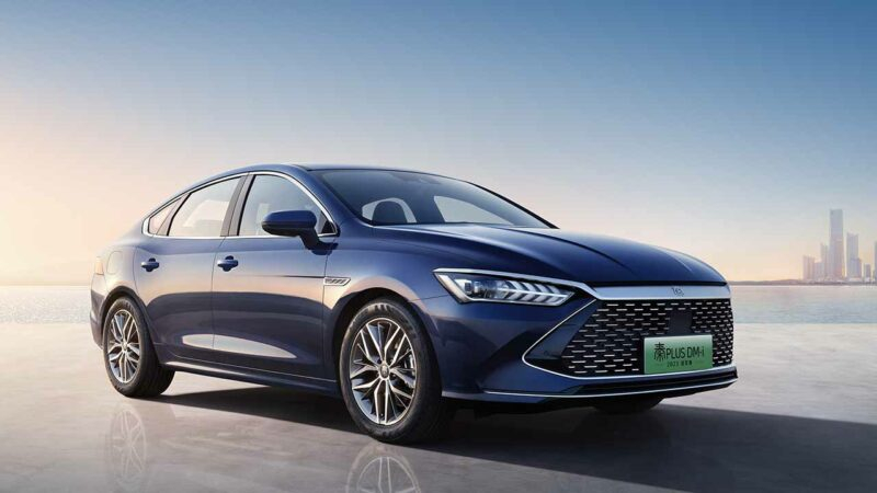 BYD продал 552 076 автомобилей в первом квартале 2023 года, что на 90% больше с первого квартала 2022 года