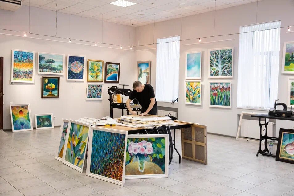 Выставка картин С.Н. Лазарева в Санкт-Петербурге: отзывы и фотоотчет!
