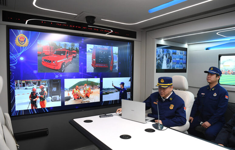 Игорь Руденя посетил инфраструктурные объекты и промышленные предприятия Китая