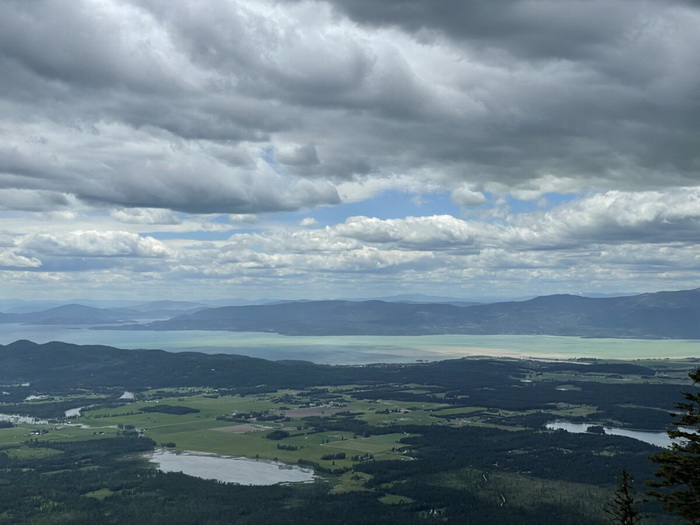 Вид на озеро Флэтхед