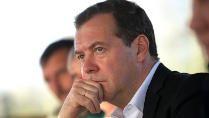 «Котлеты и булки мы производить и сами умеем»: Медведев передал привет McDonald’s