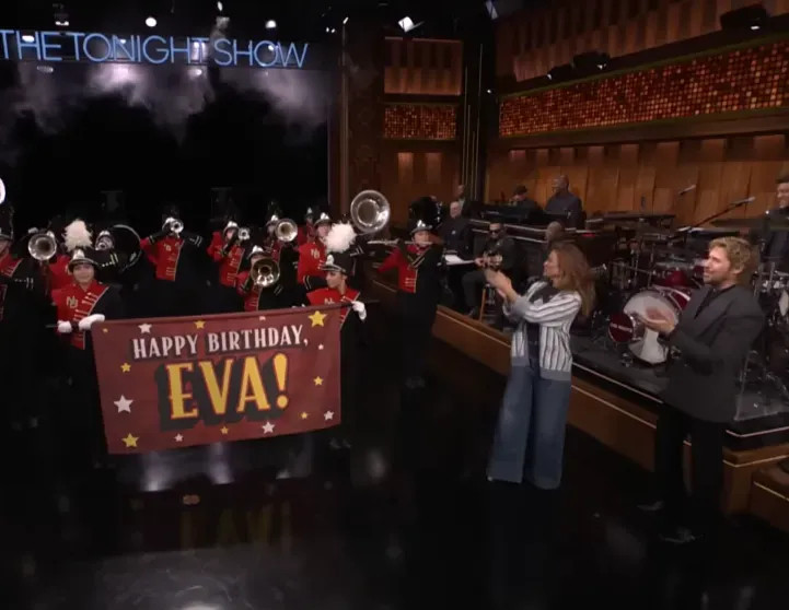 Райан Гослинг и Ева Мендес впервые за 10 лет вышли вместе в свет michael loccisano,sonia recchia,sxsw,фестиваль,бен мендельсон,джеймс фэллон,джон леннон,Ева Мендес,иэн де-кэскер,Йоко Оно,Райан Гослинг,Сирша Ронан