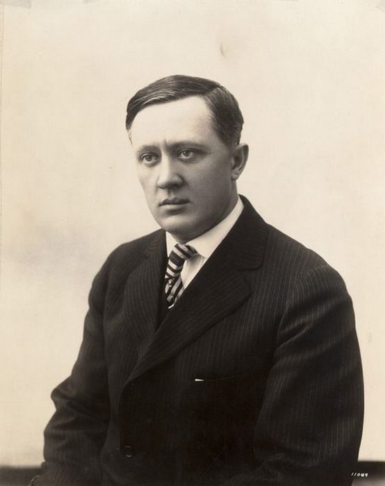  Уильям С. Харли, инженер-механик и один из основателей Harley-Davidson Motor Company