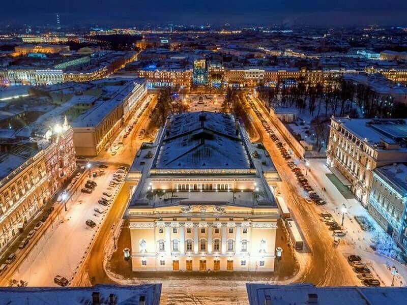 Александринский театр с высоты. Фото: fotoxcom.ru