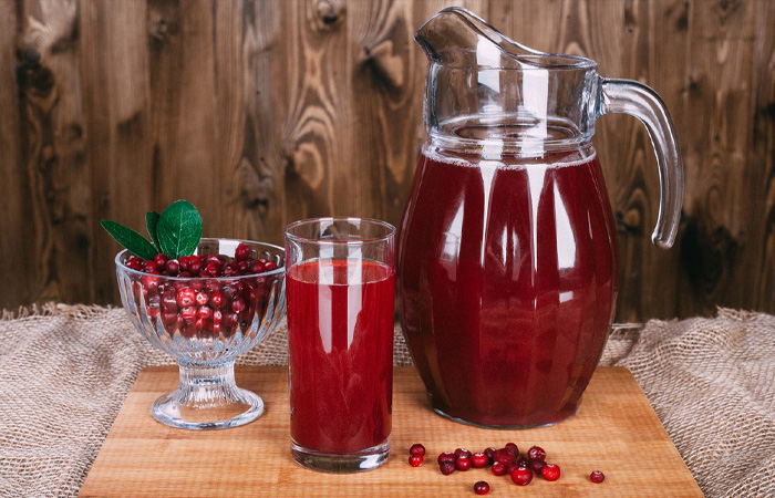 Ягодный морс красиво смотрелся на праздничном столе. / Фото: barakat24.ru 
