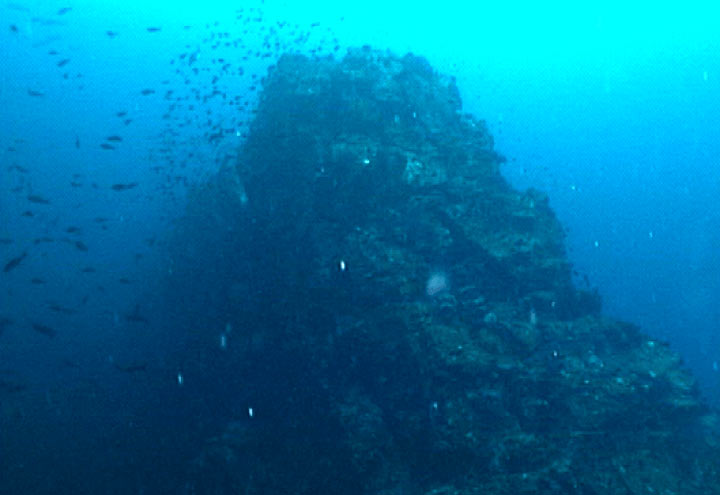 After oceans. Дно Тихого океана. Подводные горы. Подводный хребет. Подводные горы в тихом океане.