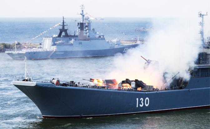 Российский флот отрепетировал начало войны в Балтийском море. Почему маневры проведены именно сейчас и какова их цель? Учения во многом стали ответом Москвы на вступление Швеции в НАТО.