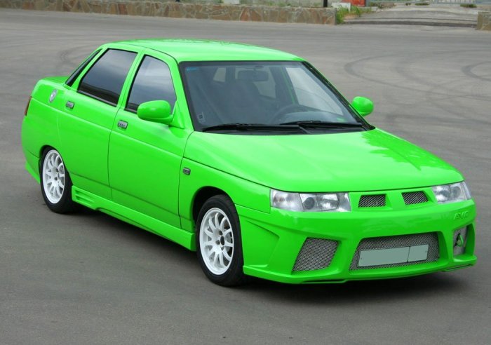 Салатовый ВАЗ-2110. | Фото: reclams.blogspot.com.