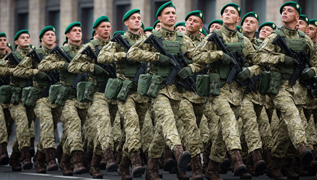 Военнослужащие ВСУ в Киеве. 24 августа 2016