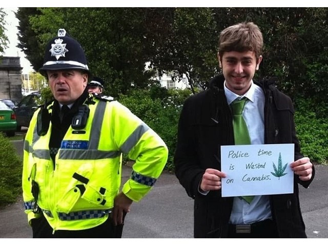 Размышления о том, зачем Британия хочет, «чтобы помнили…»