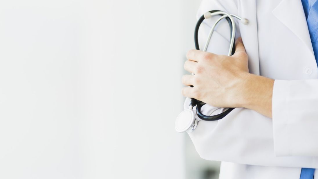 Врач-иммунолог Жемчугов оценил опасность вируса Khosta-2