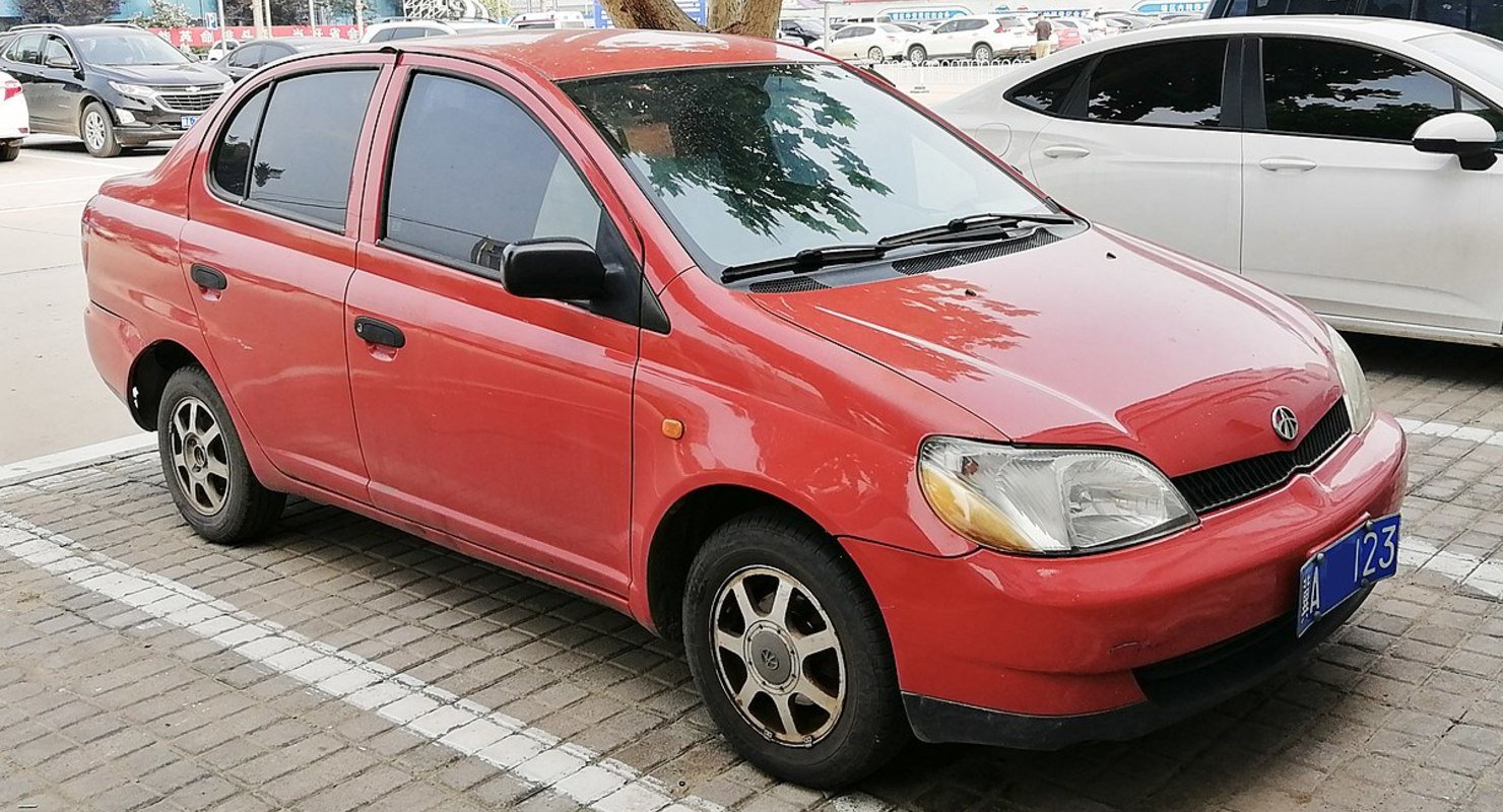 Xiali — суббренд FAW, выпускавший бюджетные автомобили на рубеже веков