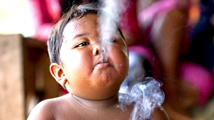 Арди начал курить в возрасте 18 месяцев.