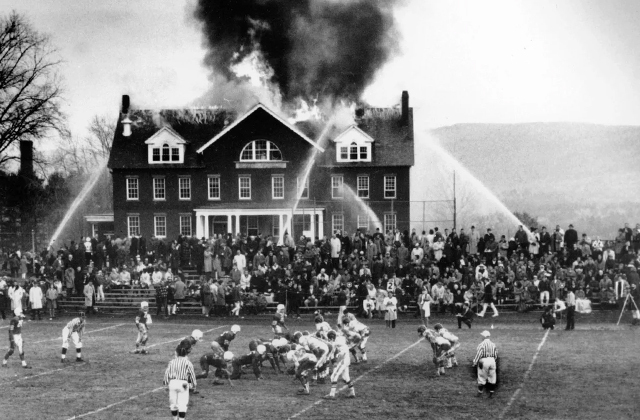пожар во время футбольного матча