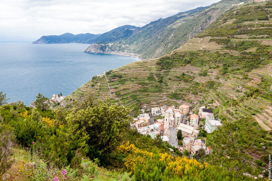 10. А вот и Манарола (Manarola). Спускаемся в город.