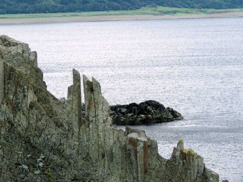Кунашир: мыс Столбчатый Кунашир: мыс Столбчатый
