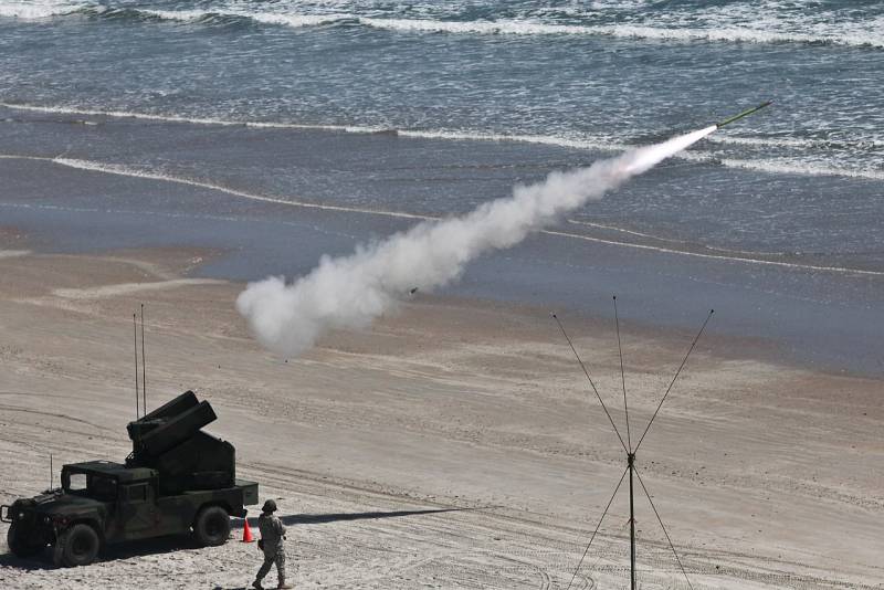 США передаст Украине ЗРК AN-TWQ-1 Avenger США передаст Украине ЗРК AN-TWQ-1 Avenger оружие