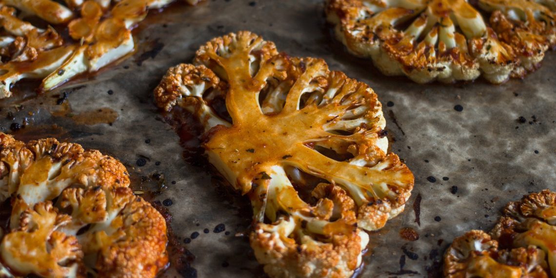 «Стейки» из цветной капусты