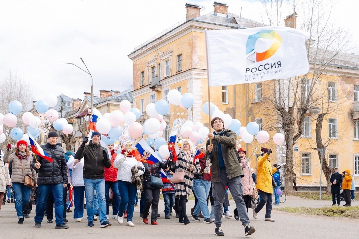 10 дней глазов. Праздники в городе Глазове. Юбилей города. Жители Удмуртии. Глазов веселый праздник.