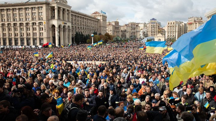 "НЕТ, КОЛЯ, Я СЕЙЧАС ПОЙДУ НА МАЙДАН..." украина