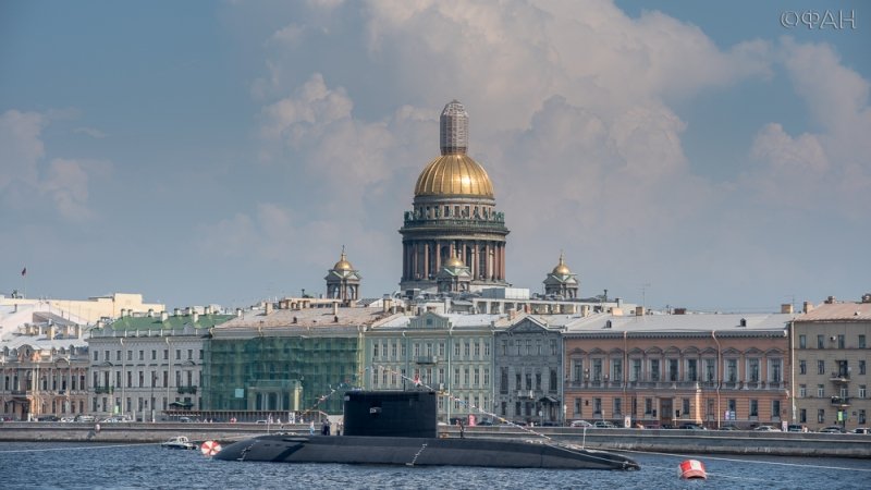 День ВМФ — 2017: когда отмечается, «Петр Великий» в Петербурге, грандиозный салют