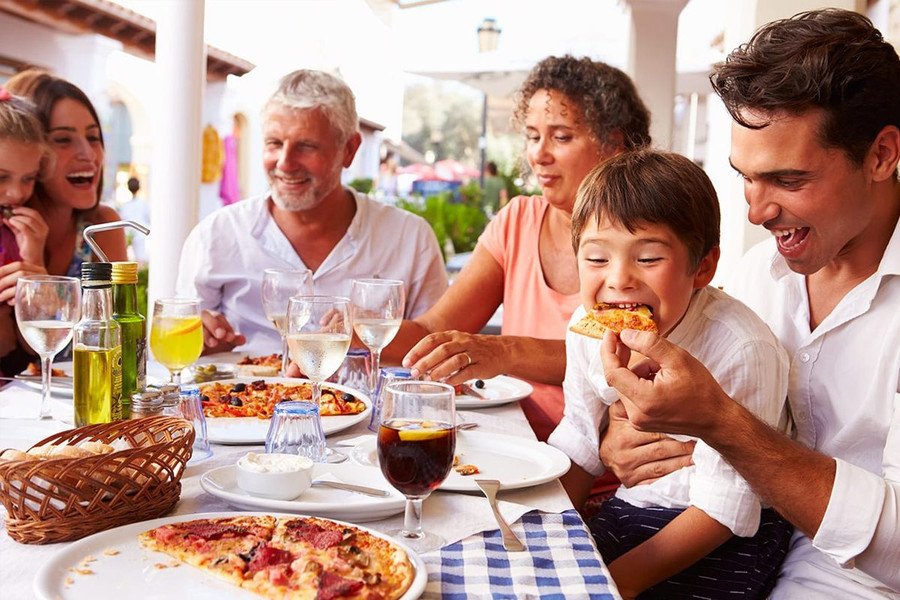 Почему итальянцы много едят и не стареют: 6 принципов Италии, итальянцев, пшеницы, работу, каждый, заключается, голод, итальянец, ежедневно, блюда, употребления, итальянцы, самым, работы, состав, кроется, витаминов, количествах, твердых, сортов