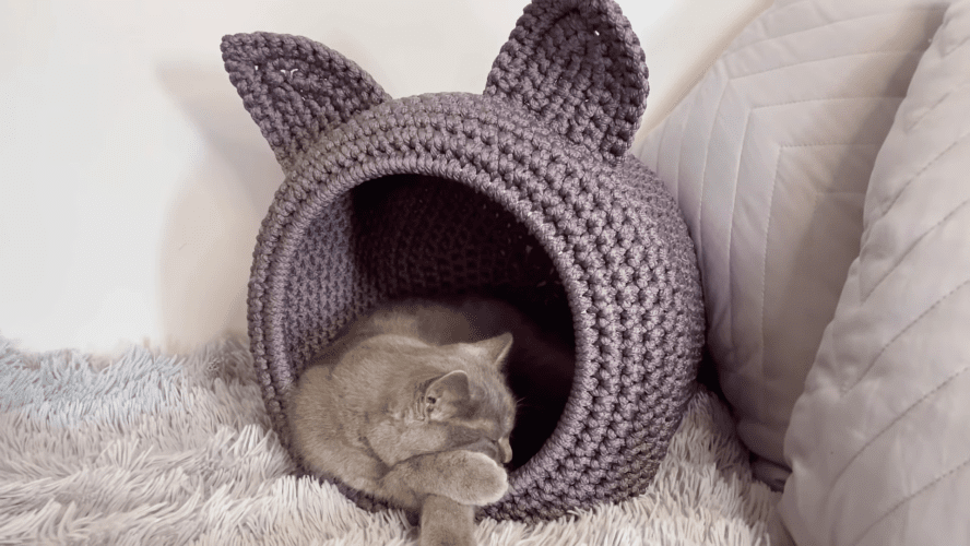 Как связать уютный домик для кошки