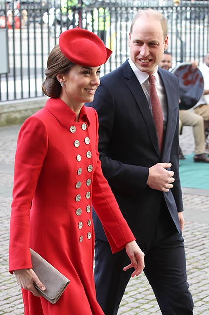 Кейт Миддлтон, принц Уильям, Меган Маркл и принц Гарри на службе в Вестминстерском аббатстве Монархии