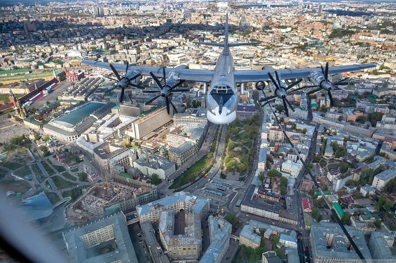 Москва из кабины самолета Ил-78 Москва из кабины самолета Ил-78