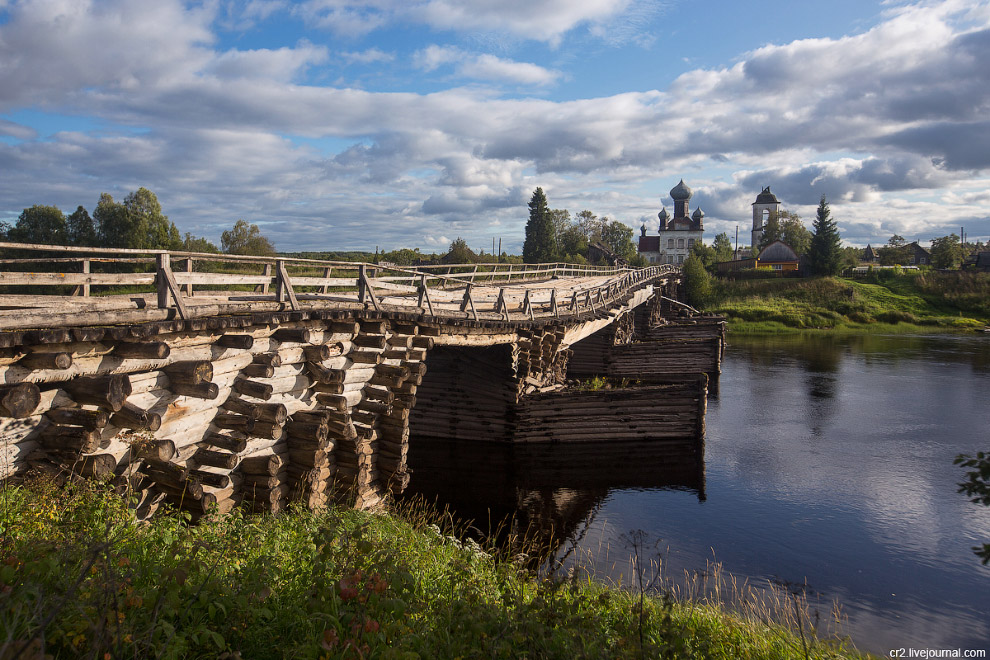 Старинный мост в Архангельской области