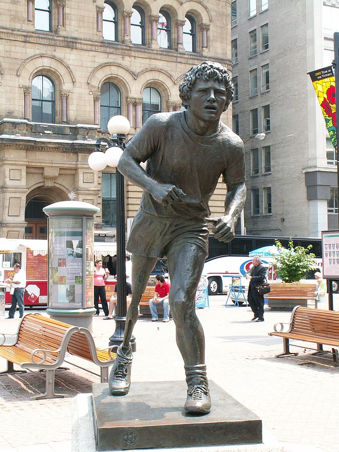 https://upload.wikimedia.org/wikipedia/commons/thumb/d/d5/Terry_Fox_Statue_db.jpg/675px-Terry_Fox_Statue_db.jpg