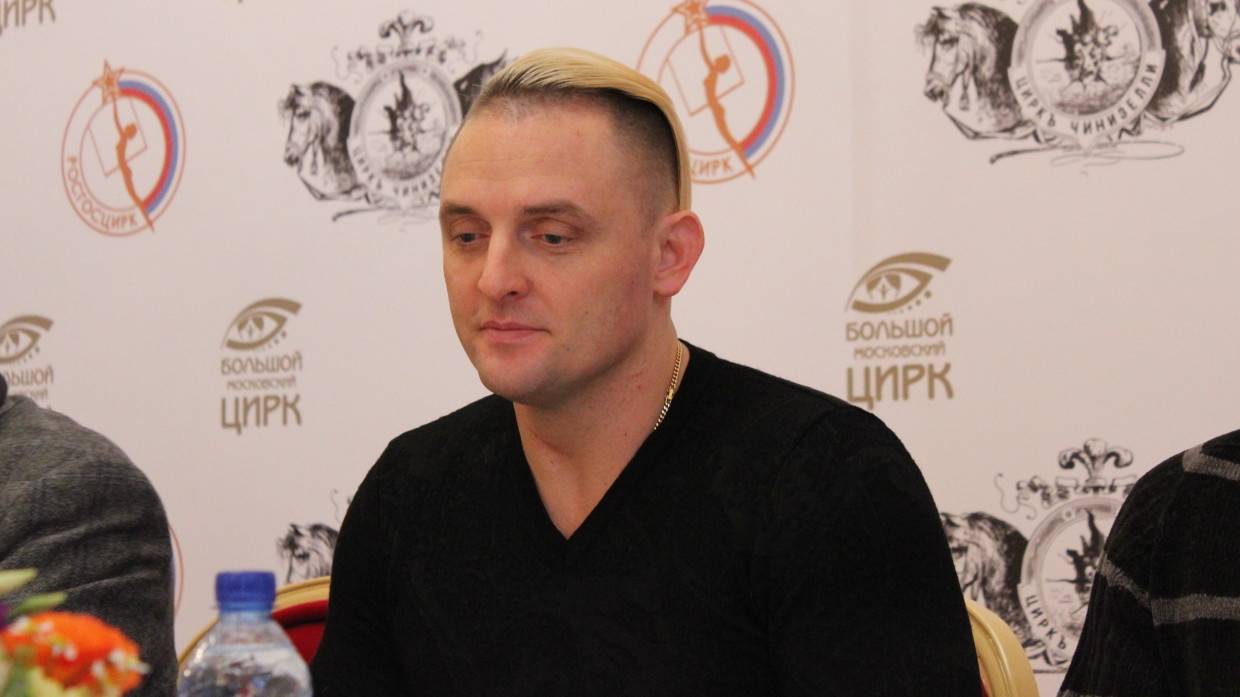 «До сих пор бьемся головой»: Аскольд Запашный рассказал, почему живет в космическом корабле