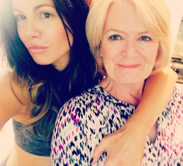 10 матерей, которые в одиночку воспитали своих детей  воспитание,Дети,Жизнь,Истории,Отношения,проблемы