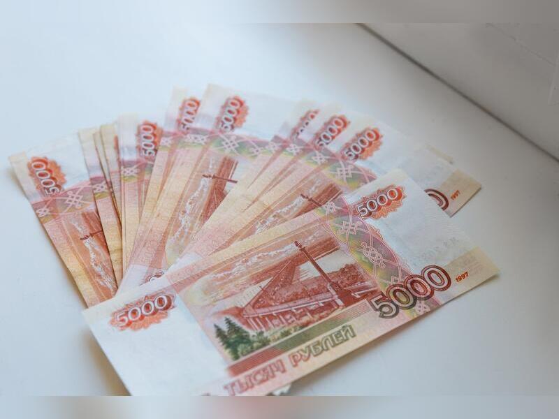 Лже-сотрудники банка похитили у читинки более полумиллиона рублей