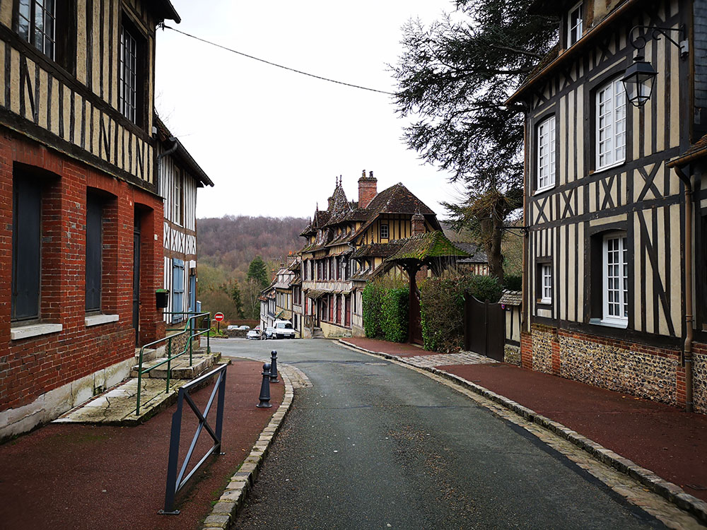 Лион-ла-Форе  – деревня, где охотились герцоги виза