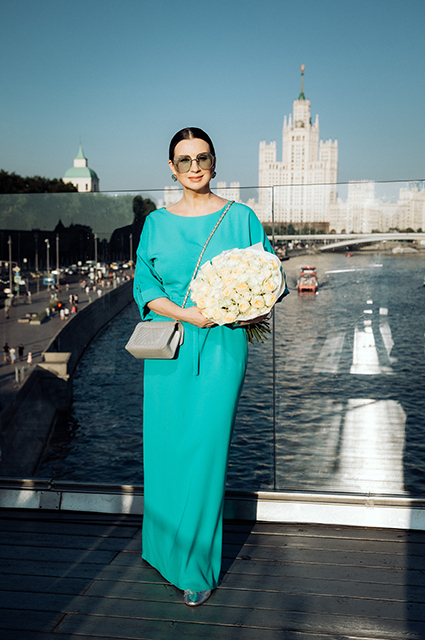 Наталья Ионова, Яна Рудковская, Ирина Винер посетили показ Валентина Юдашкина в Москве Светская жизнь