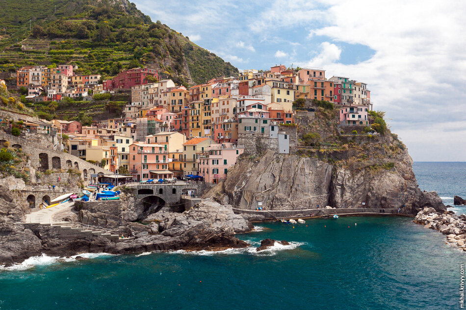 Чинкве терре московское. Чинкве-Терре Италия Риомаджоре. Cinque Terre Италия. Италия. Манарола. Городок Риомаджоре, Италия.