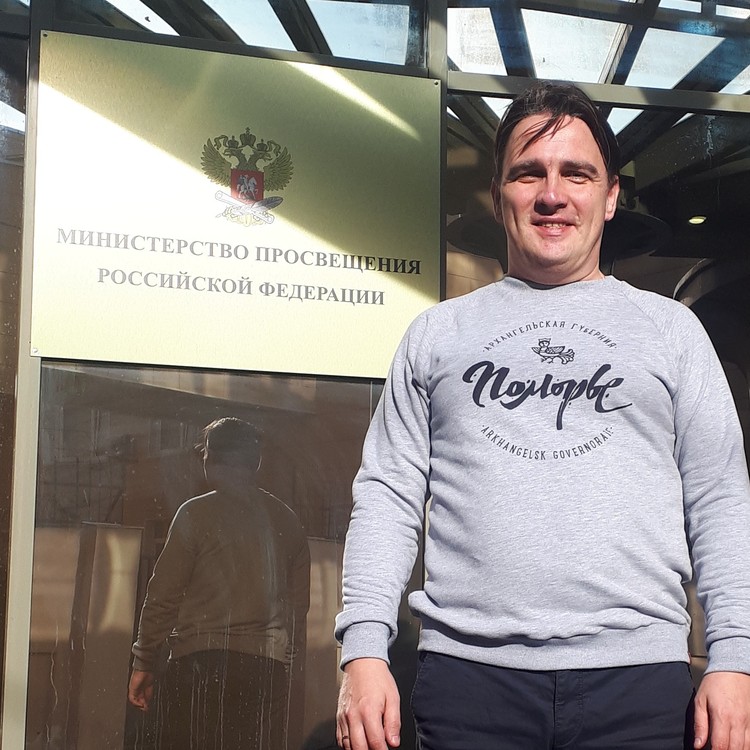 Девочки для министра: Как популярный в Архангельске глава Минобразования стал обвиняемым в развращении детей Девочки для министра: Как популярный в Архангельске глава Минобразования стал обвиняемым в развращении детей