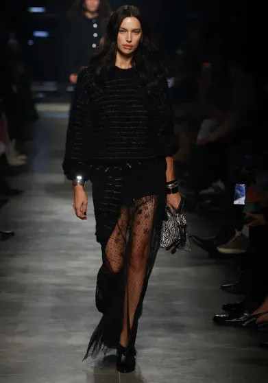 Неделя моды в Париже: Ирина Шейк, Елена Перминова и Диана Крюгер на показе Isabel Marant Marant, Isabel, показе, осеньзима, Елена, Перминова, Ирина, подиум, другие, супермодель, Тугаард, Крюгер, Тенни, Диана, Консани, рамках, коллекции, Самойловой, 2026Ирина, 2026Алекс