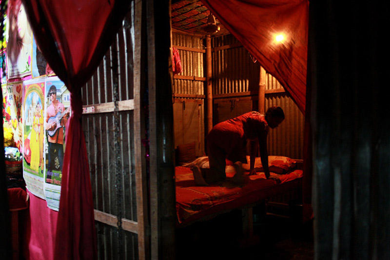 Украденное детство – девочки-проститутки из Бангладеш