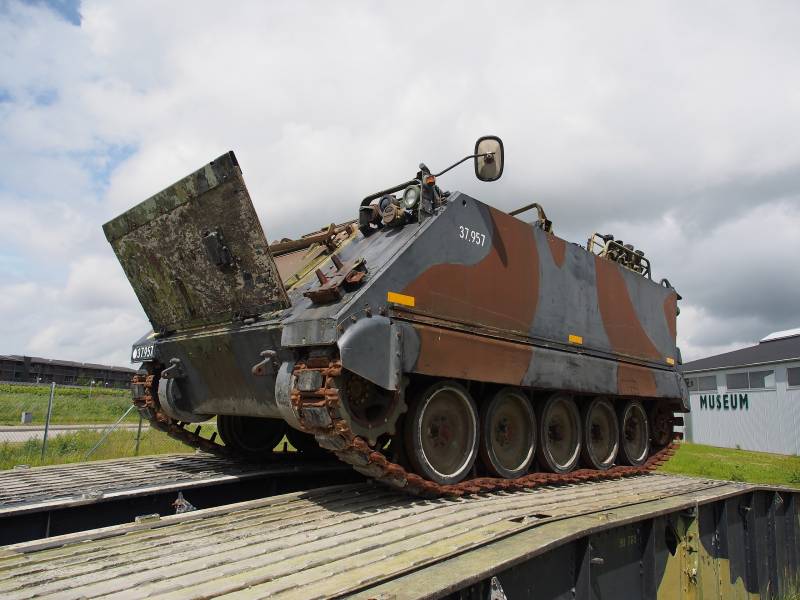 Датские бронетранспортеры M113G3DK для украинской армии Датские бронетранспортеры M113G3DK для украинской армии оружие