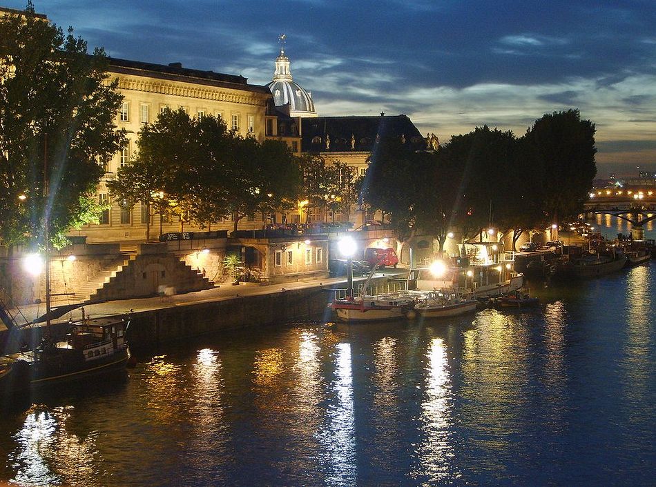 Краски Парижа. Вдохновение улиц Краски Парижа. Вдохновение улиц европа