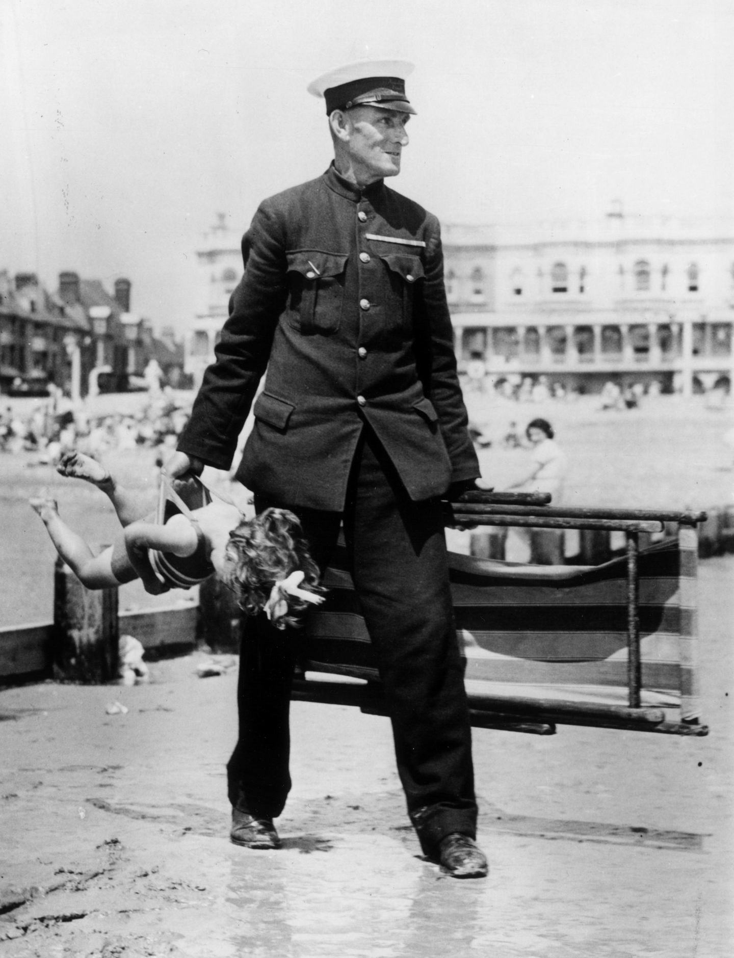 Исторические люди которых не было. Лондон 1907 год. Путешественник во времени канада 1917. Исторические люди которых не было. Редкие исторические кадры.