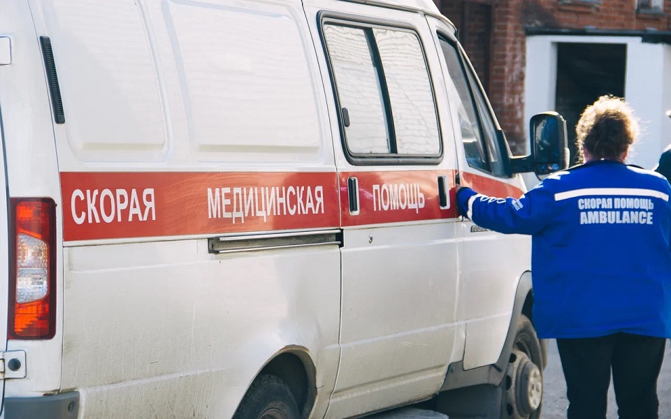 Бездомные собаки на улице Крупской вырвали у ребенка кусок ноги