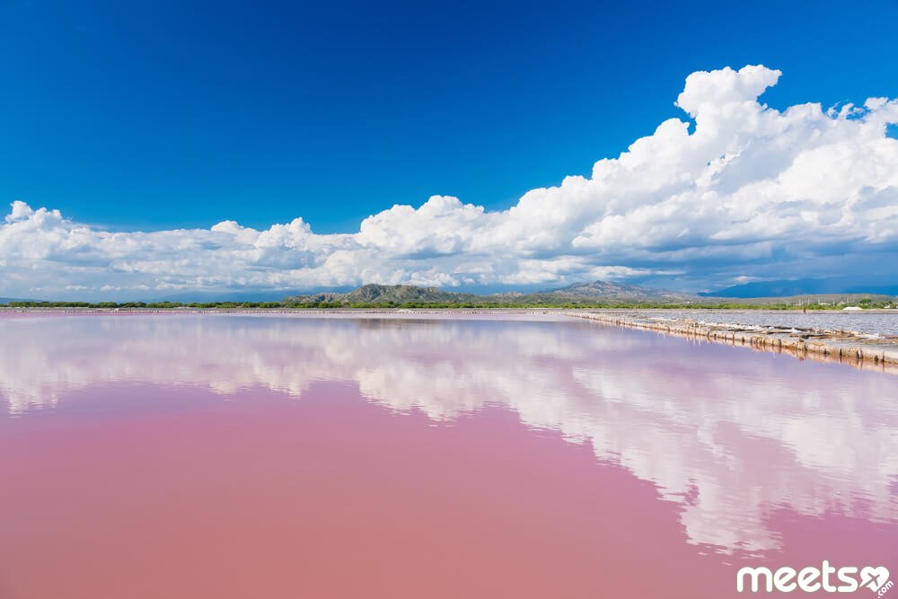 lake retba